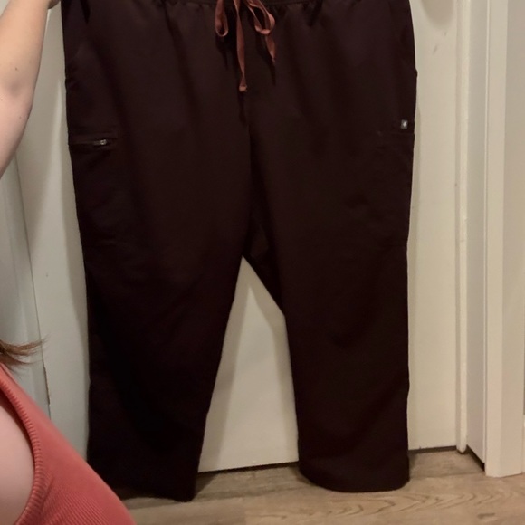 Figs Scrub Set - Picture 3 of 11